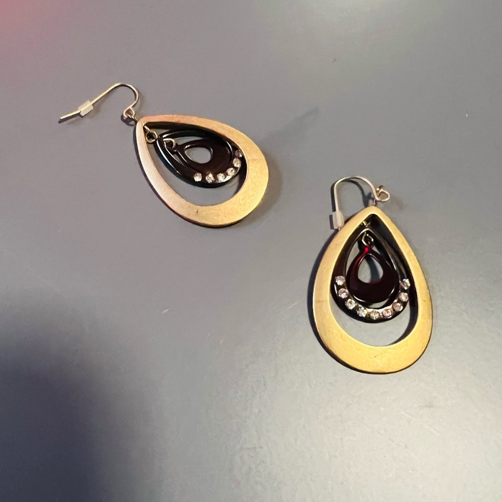 Elegant Gold and Black Teardrop Earrings